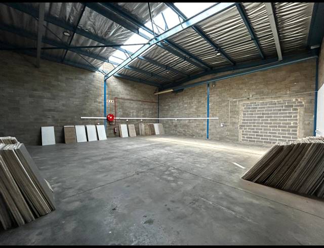 265M² WAREHOUSE TO LET IN EASTGATE